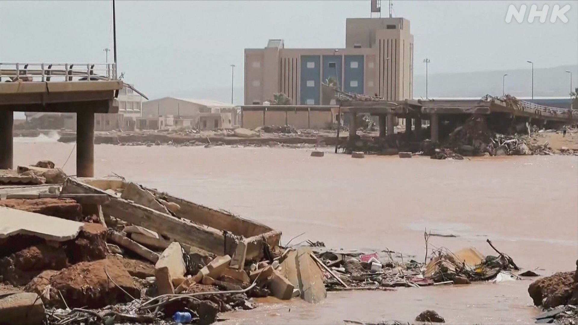 リビア大洪水 犠牲者2万人以上との見方も 救助や支援進まず