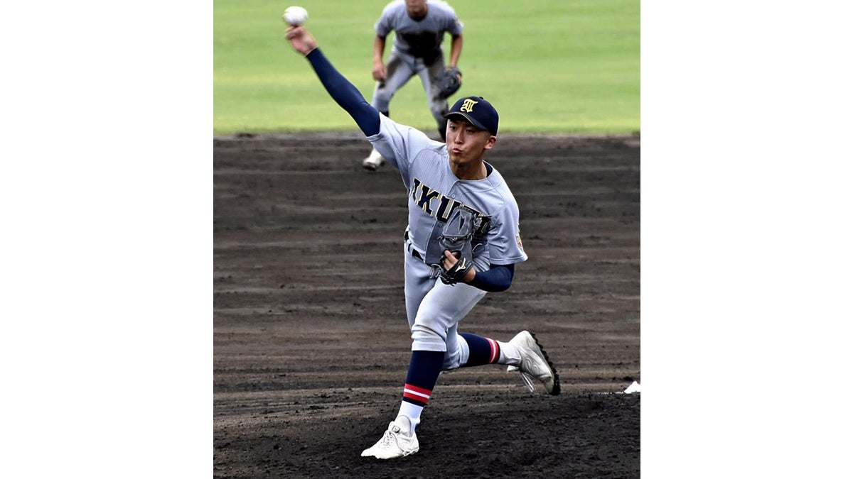 夏の甲子園決勝と同じ顔合わせ、慶応が仙台育英に１１―０でコールド負け…国体高校野球１回戦