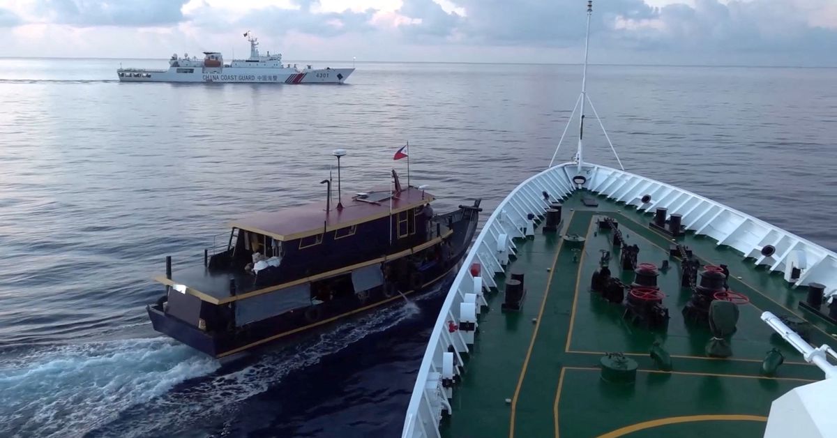 フィリピン、中国を「侵略者」と批判 南シナ海船舶衝突で