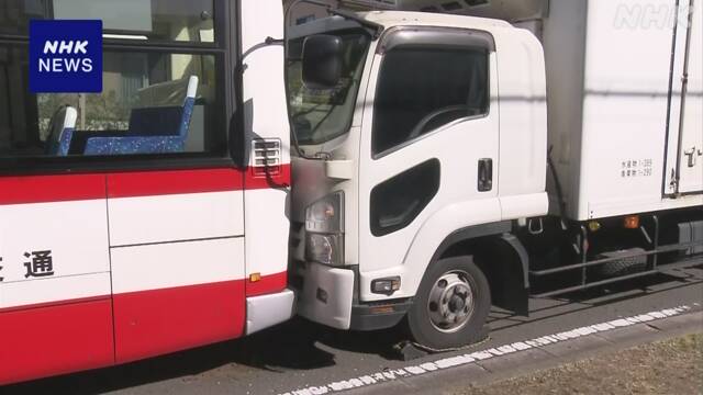 宮城 富谷 路線バスにトラックが追突 計15人けが
