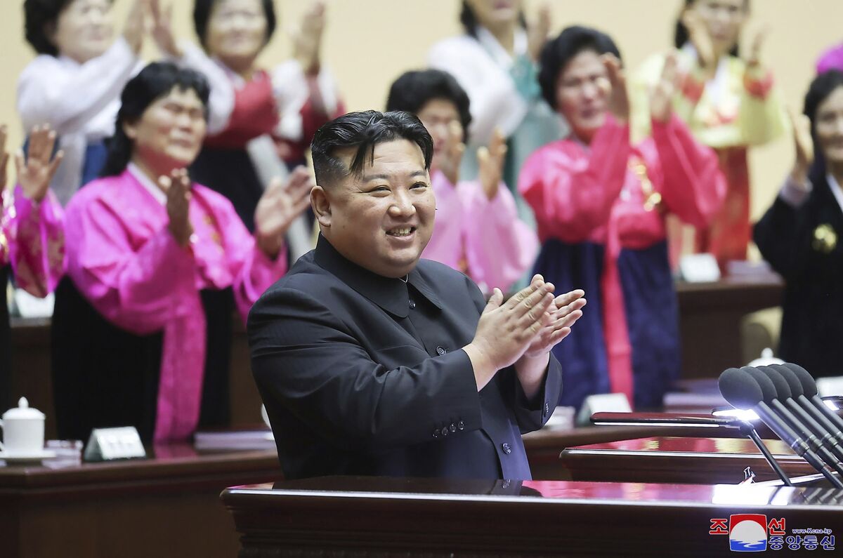 北朝鮮の少子化、金正恩氏が危機感－出産は義務と「母親大会」で語る