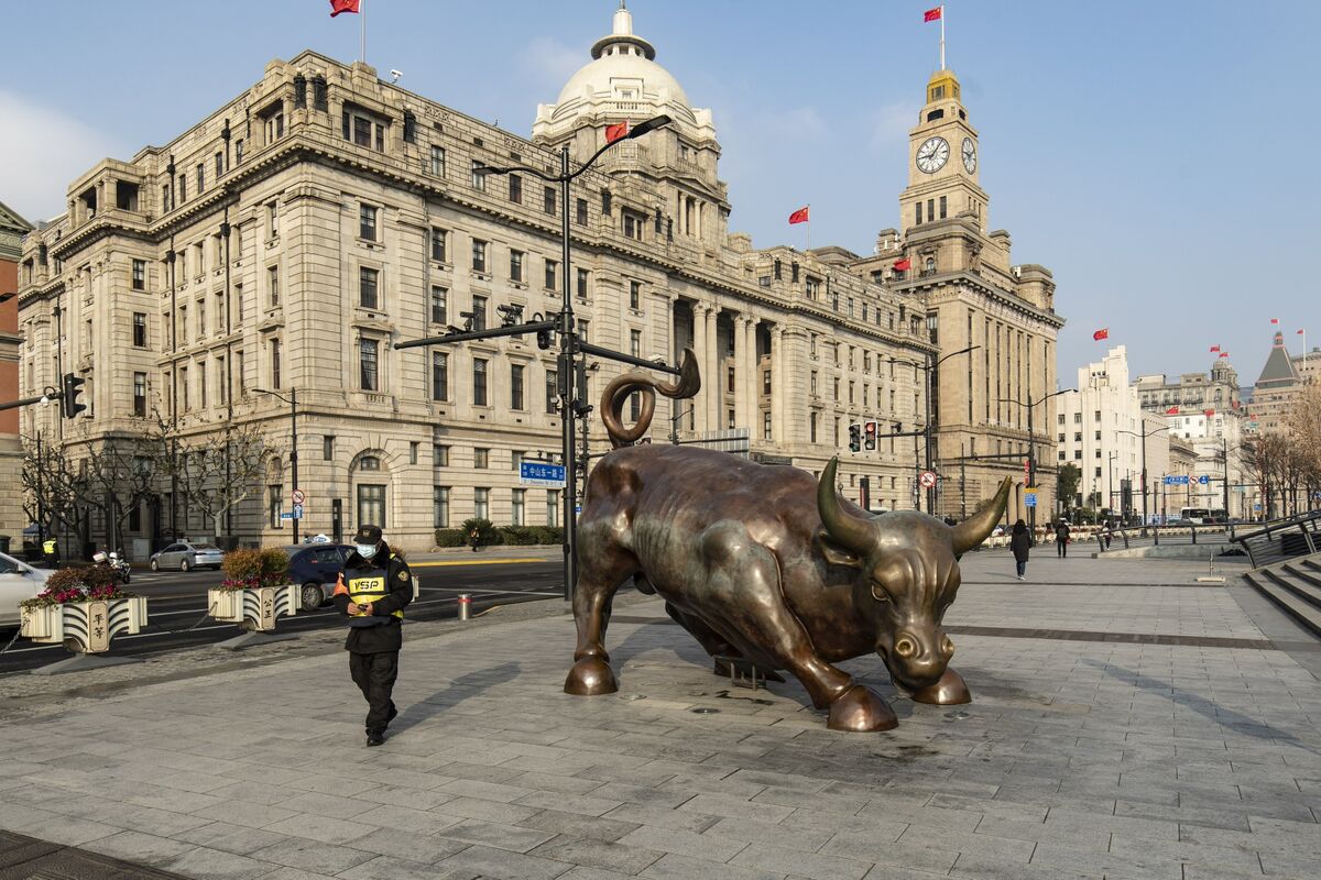 ウォール街の中国強気派、23年は忘れよう－24年に向け控えめな期待