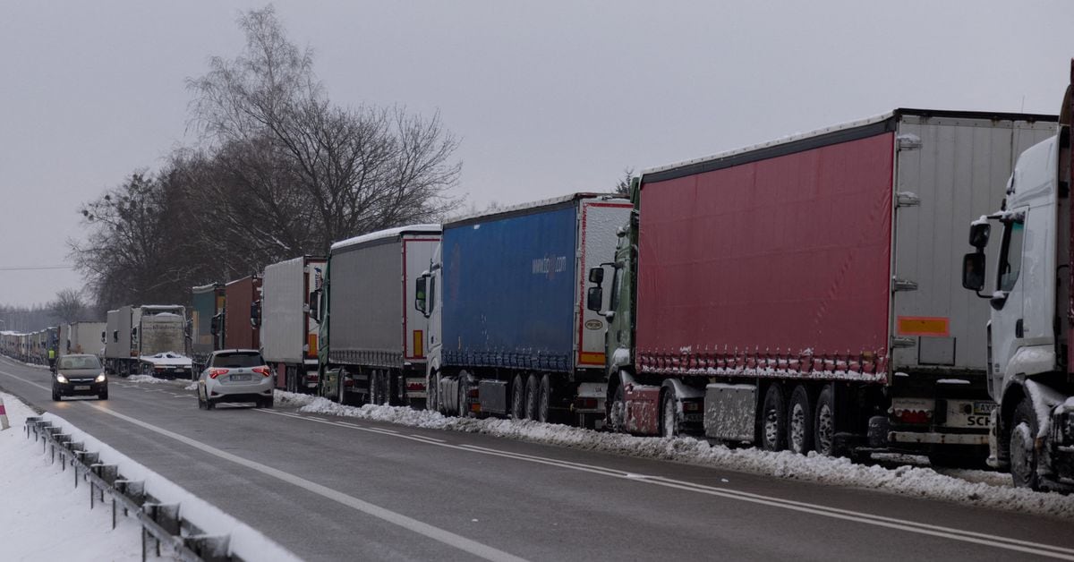 ポーランド、ウクライナ国境の封鎖解除近い＝首相