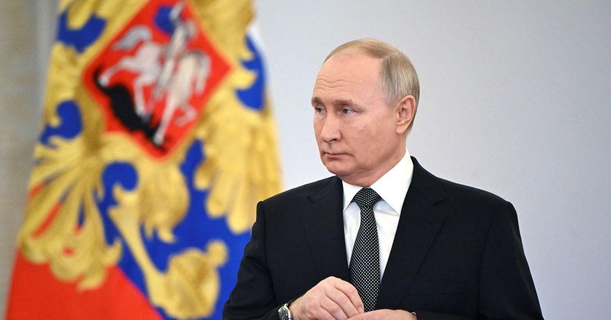 プーチン氏、来年の大統領選に出馬表明 2030年までの政権に道