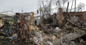 ロシアとウクライナ、無人機攻撃の応酬 ロ軍飛行場標的か