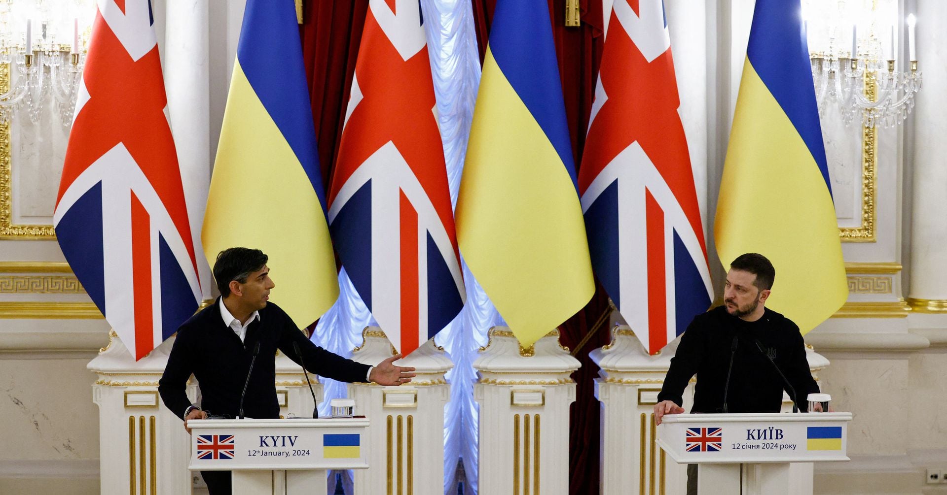 英、ウクライナ向け軍事支援を増額 首相訪問で安保協定に署名