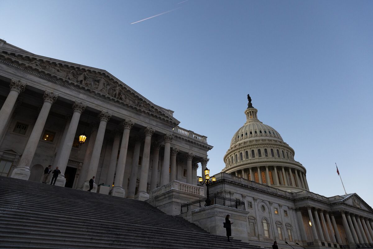 新たなつなぎ予算、米下院が29日午後採決－２日の政府機関閉鎖回避へ
