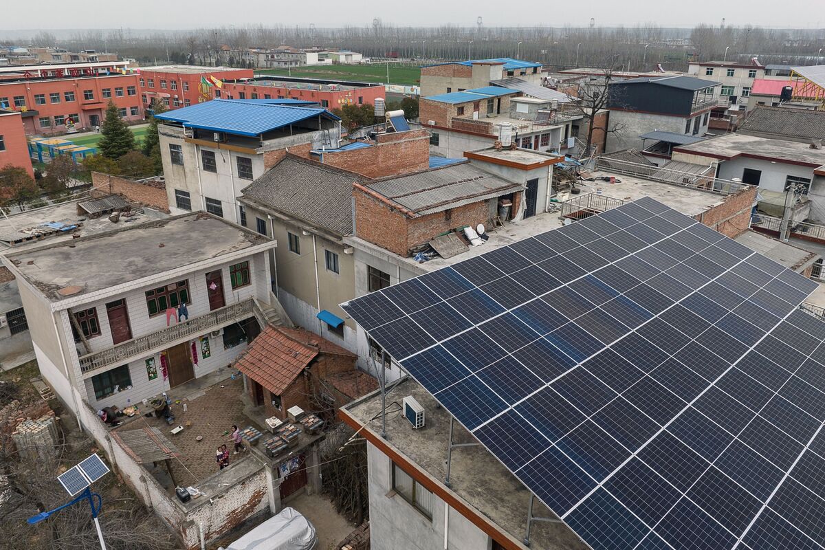中国の太陽電池、インド経由で米国に流入－強制労働防止法の抜け穴か