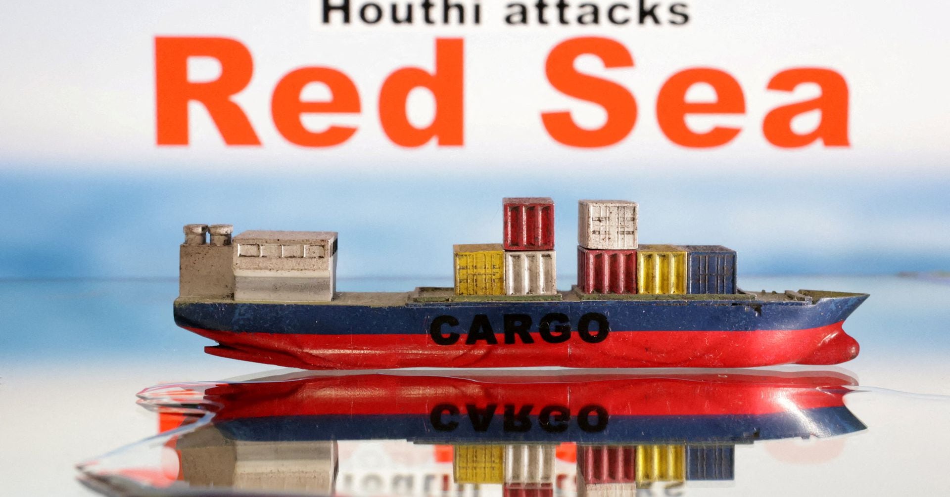 フーシ派、アデン湾で貨物船攻撃と表明 多数標的との情報も