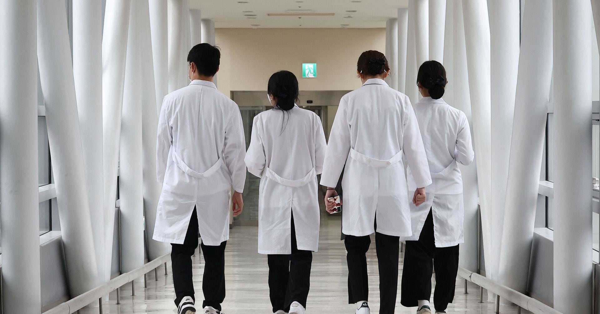 韓国研修医が20日ストへ、医学部増員に抗議 患者の処置に影響も