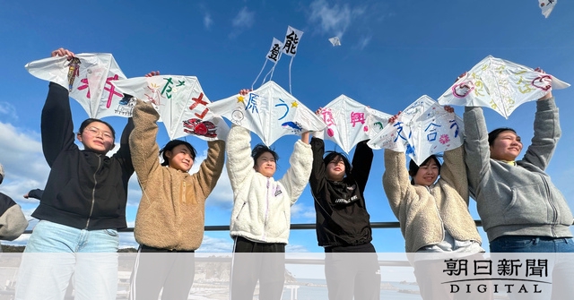 【速報中】東日本大震災から13年 慰霊碑に花 手を合わせる人々