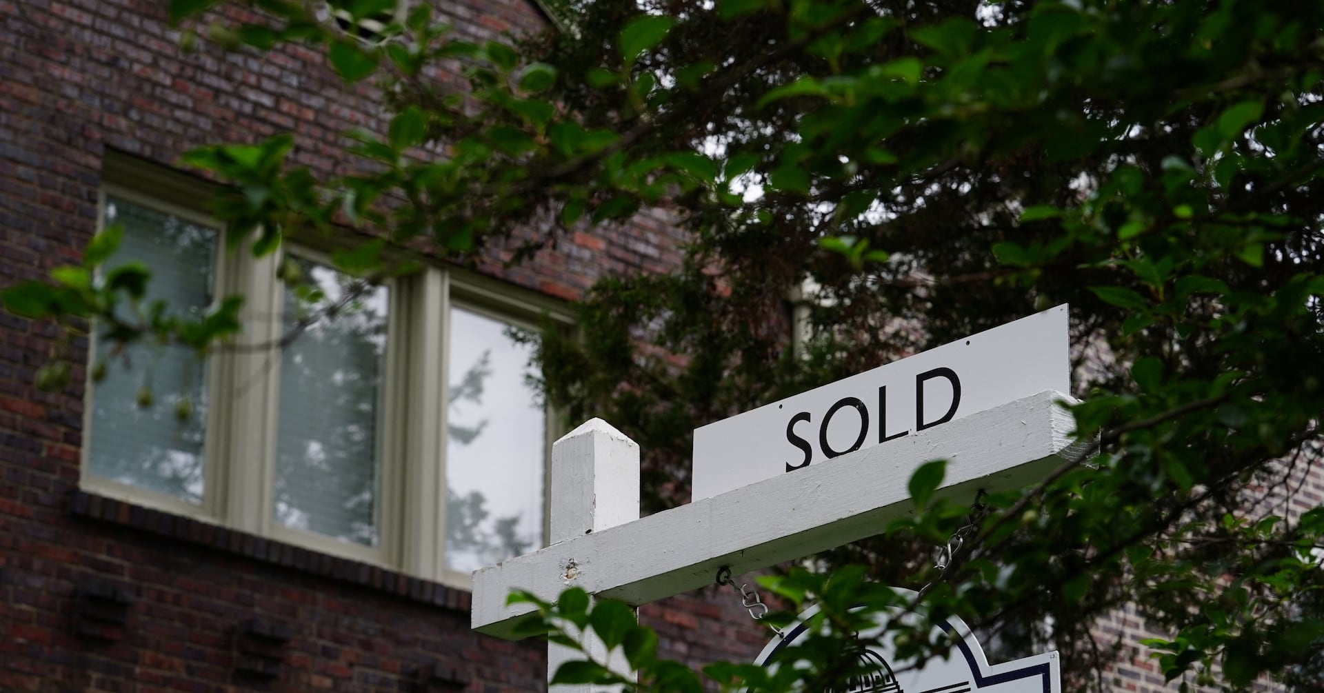 米2月新築住宅販売、0.3％減の66.2万戸 価格中央値も下落