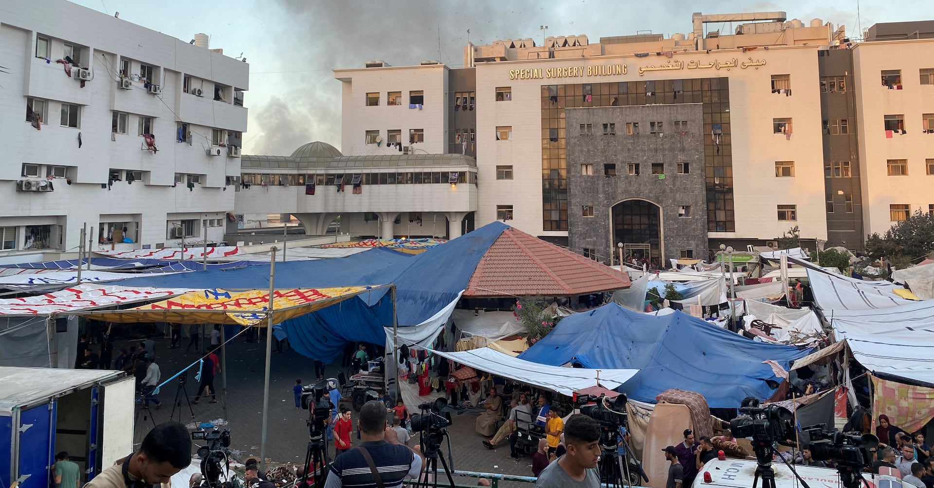イスラエル軍、ガザの病院を襲撃 火災発生で複数の死傷者