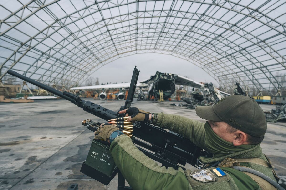 ウクライナ、弾薬不足の劣勢深まる－ロシアは７倍使用と関係者