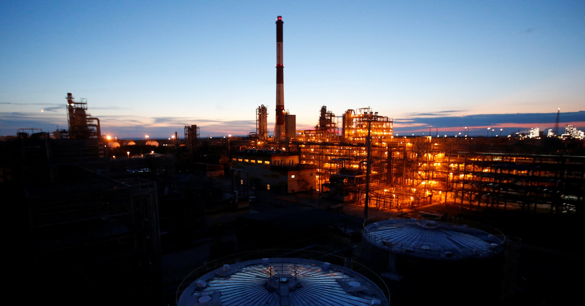 ロシア主要製油所を攻撃、ウクライナから1300キロ ドローン工場も