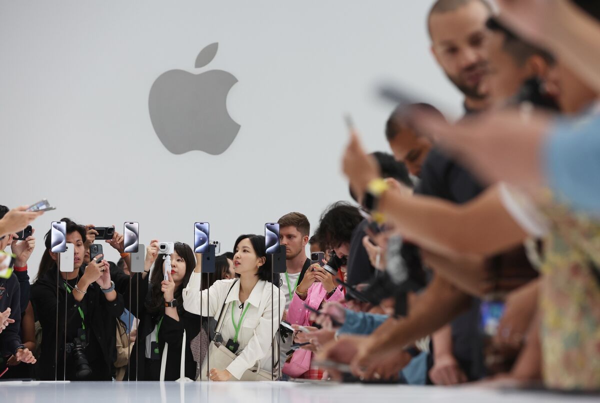 アップル、売上高が予想ほど落ち込まず－中国の需要が底堅く