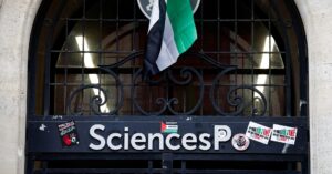 フランスでもガザ反戦デモ拡大、警察が校舎占拠の学生排除