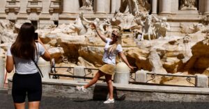 イタリアの十代若者、3分の1超が海外移住希望＝政府調査