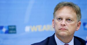 英国防相、中国がロシアにウクライナ戦向け殺傷兵器供与と非難