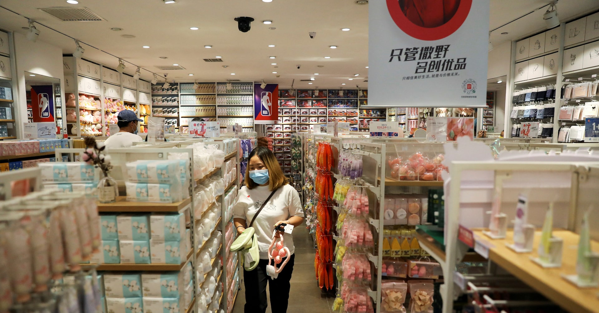 アングル：中国で安売り店が躍進、近づく「日本型デフレ」の足音