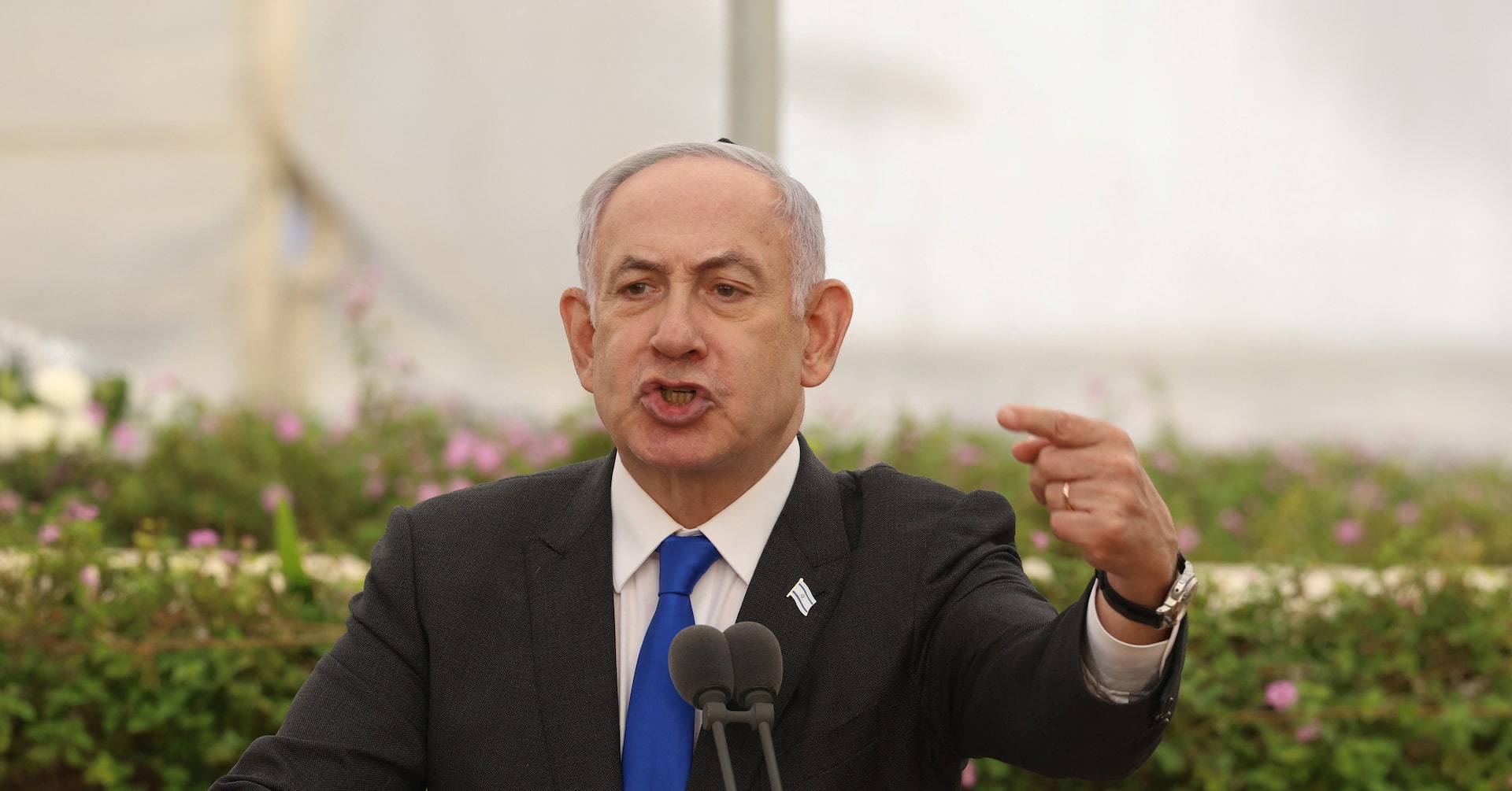 イスラエル首相、過去の潜水艦購入巡り不正調査委が警告