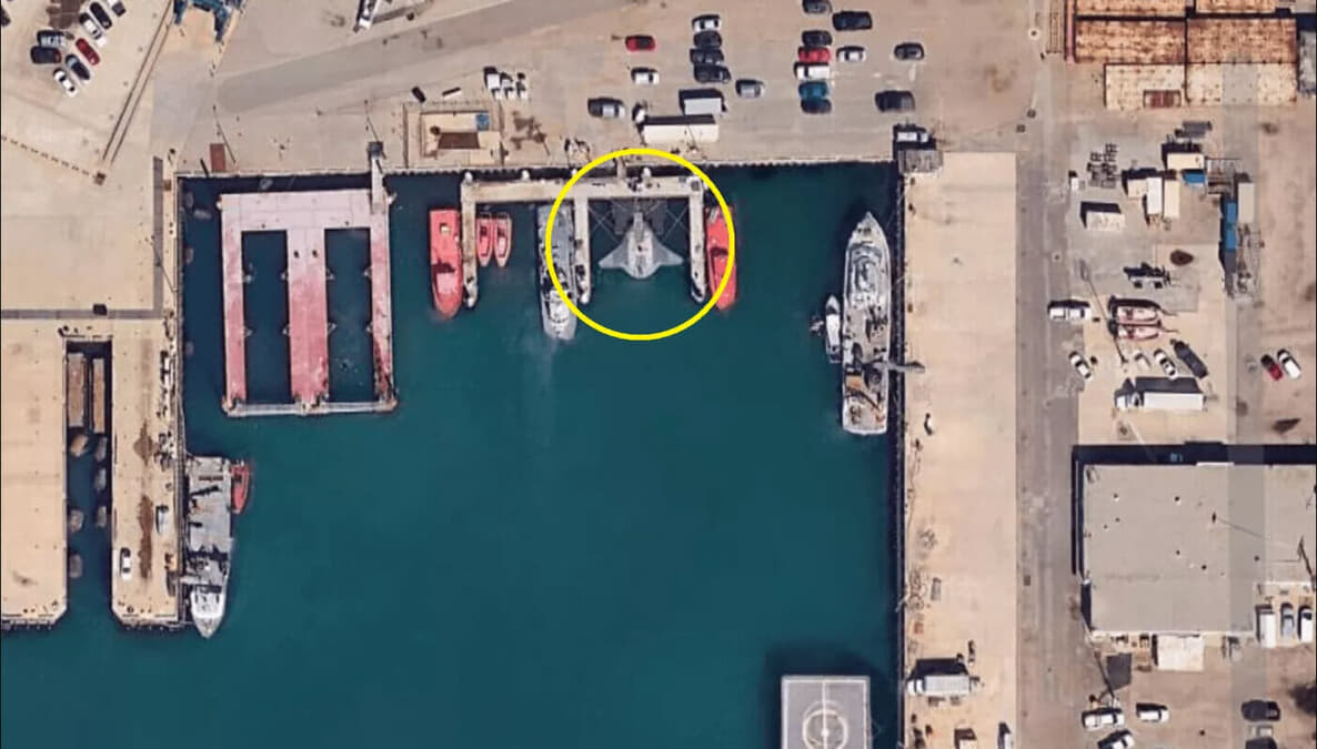 衛星画像で発見された米海軍の極秘潜水艇「マンタレイ」は、中ロに対抗する無人の自律型ドローン