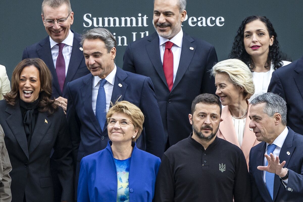 世界の首脳、ハリス氏の評価急ぐ－トランプ氏勝利シナリオと両にらみ