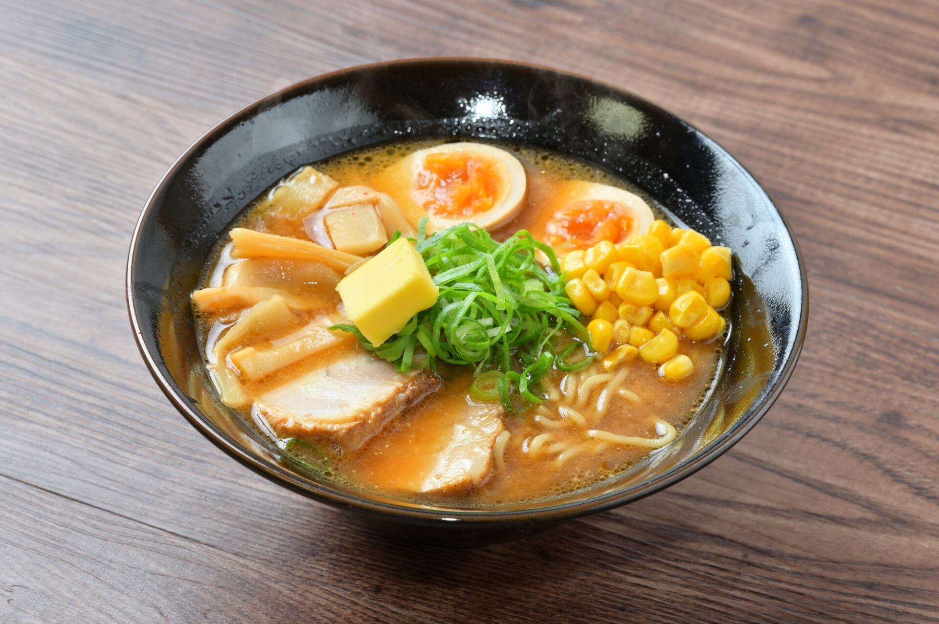 「大阪府で人気の味噌ラーメン」ランキングTOP10！ 1位は「らぁ麺 きくはん」【2024年6月版／Googleクチコミ調べ】
