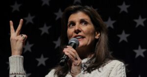 ヘイリー・デサンティス両氏、トランプ氏支持 党大会で結束演出