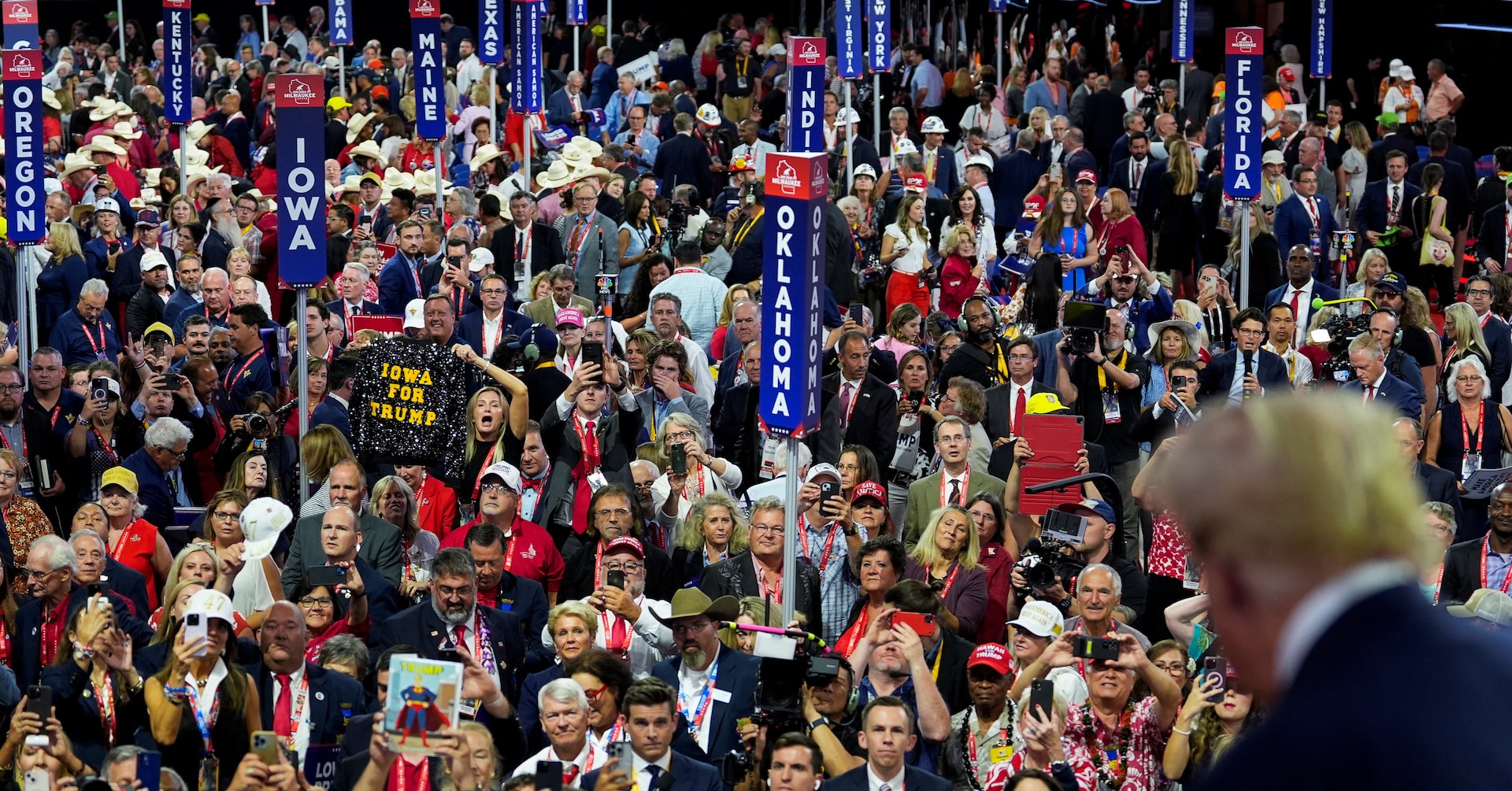 米国は制御不能な「カオス」に、有権者の80％が懸念 トランプ氏銃撃受け＝調査