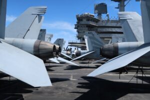 米軍が中東に空母急行、イスラエル防衛へ増援－ガザ停戦協議に先立ち