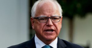 米民主副大統領候補、ワルツ・シャピロ両氏に絞り込み＝関係筋