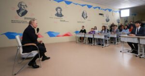 プーチン氏、家族は「中国語を流暢に話す」 孫に言及か