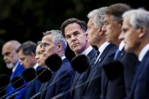 ＮＡＴＯの新事務総長、オランダ式現実主義でプーチン大統領と対峙へ