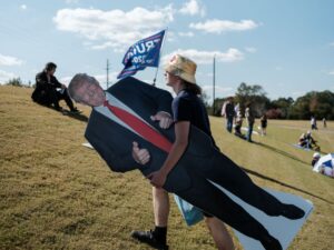 米選挙結果に候補者が抵抗のリスク、市場は過小評価－ブラックロック