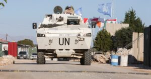 国連レバノン暫定軍、1拠点の監視塔から撤退 イスラエル軍が発砲