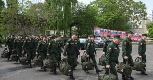 ロシアのプーチン大統領、秋の徴兵で13.3万人招集を命令