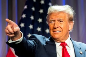 第２次トランプ政権の始動に急ブレーキも、共和党は薄氷の下院支配に