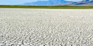 人間が川の水を使いまくった結果、グレートソルト湖はこうなった