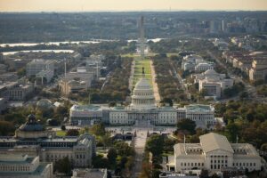 トランプ政権の早期退職制度、２万人が意向示す－連邦職員の１％