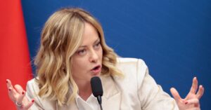 アングル：メローニ伊首相、改革掲げ司法界と真っ向対立 支持率上昇で勝算も