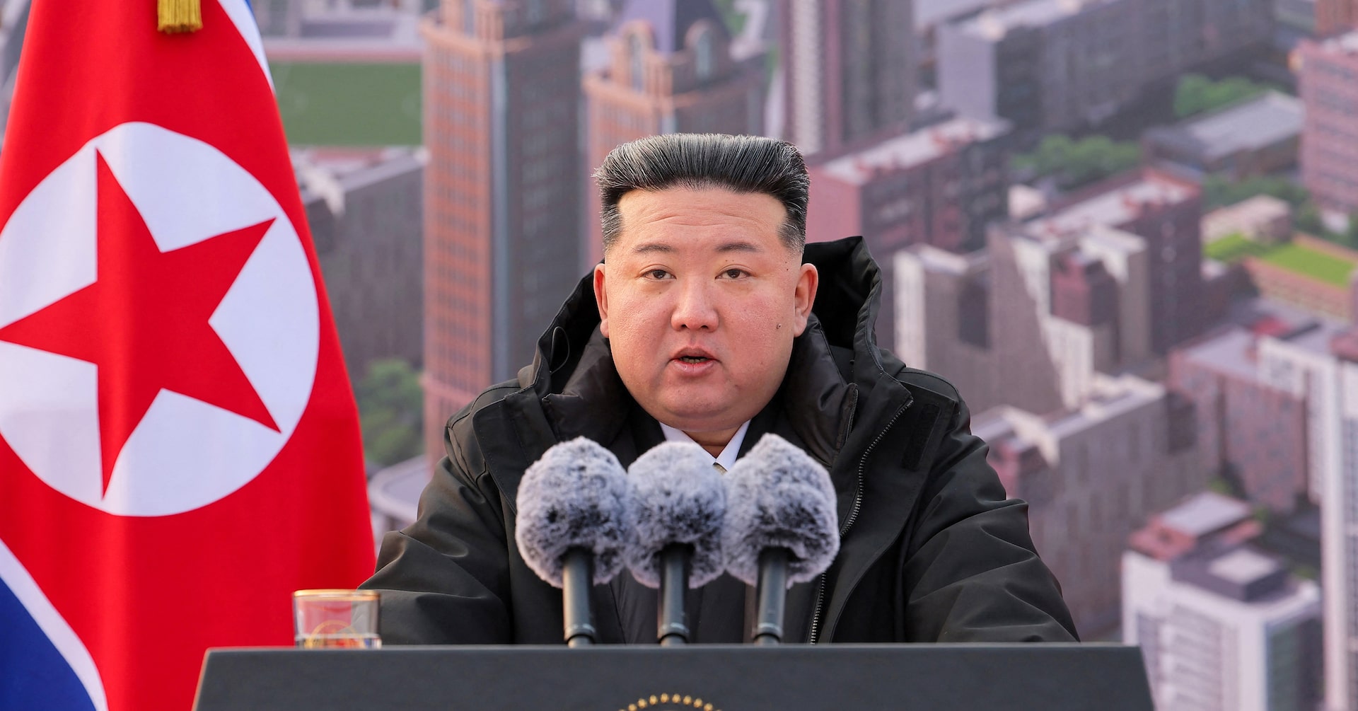 金正恩氏、ＡＩ搭載自爆ドローン試験を視察