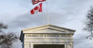 米加首脳が電話会談、トランプ氏「生産的」 カーニー氏「報復関税の用意」