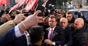 アングル：逮捕されたイスタンブール市長、エルドアン氏最大の政敵になった経緯