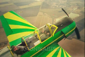 ウクライナの第一次大戦式ドッグファイターが久々に登場 ド派手な機体で「ドローン狩り」