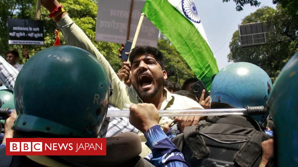 パキスタンがインドに報復措置、貿易停止など カシミール銃撃めぐり
