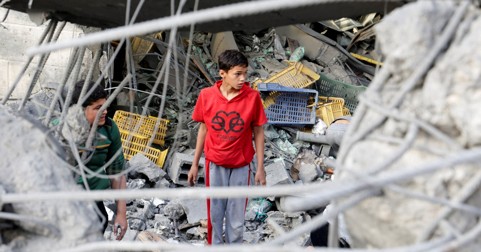 イスラエル、ガザ攻撃強化 封鎖でポリオ予防接種停止