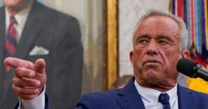 米下院民主議員、ケネディ厚生長官を調査 鳥インフル対策巡り