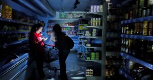 コラム：スペイン大停電が浮き彫りにした電力網の脆弱性、エネ移行に追い風も