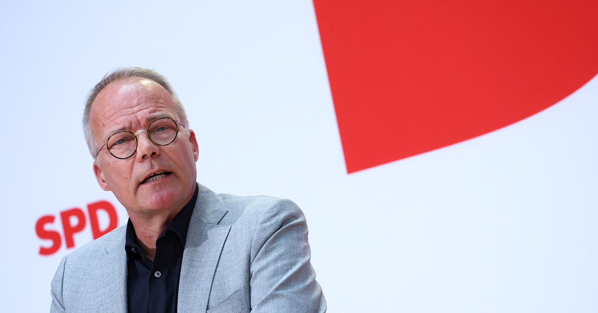 独メルツ政権5月発足へ、社民党が連立承認 財務相にクリングバイル党首